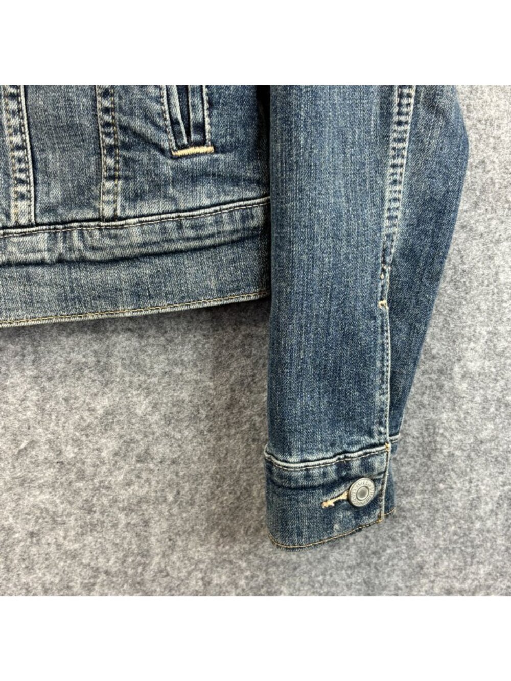 Levis Strauss Womens Size Medium Jean Jacket Vintage Denim Trucker - Picture 11 of 13
